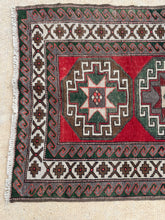 Load image into Gallery viewer, Vintage Persian Runner 3x10