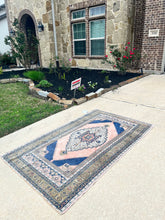 Load image into Gallery viewer, Vintage Turkish Taspinar 4x6