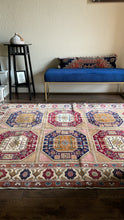Load image into Gallery viewer, Vintage Turkish Rug 5x7.5
