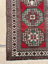 Load image into Gallery viewer, Vintage Persian Runner 3x10