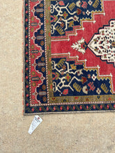 Load image into Gallery viewer, Vintage Turkish Taspinar Rug 3x6