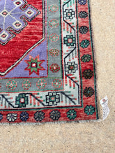 Load image into Gallery viewer, Vintage Kirsehir Rug 3.2x5.8