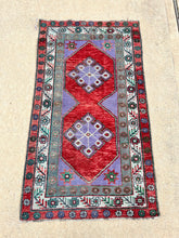 Load image into Gallery viewer, Vintage Kirsehir Rug 3.2x5.8