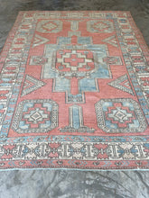 Load image into Gallery viewer, Vintage Turkish Sultanhani Rug 7x9.7