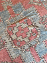 Load image into Gallery viewer, Vintage Turkish Sultanhani Rug 7x9.7