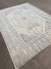 Load image into Gallery viewer, Vintage Turkish Sultanhani Rug 7.5x10.3