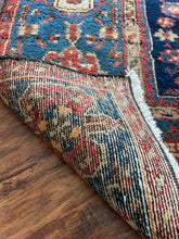 Load image into Gallery viewer, Semi Antique Persian Shiraz Rug 4.4'x6.2'