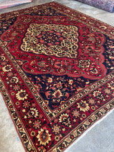Load image into Gallery viewer, Vintage Persian Bakhtiari Rug 8.5x11.8