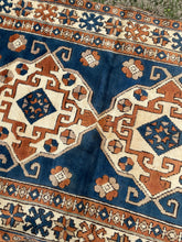 Load image into Gallery viewer, Vintage Turkish Rug 4.3x6.7
