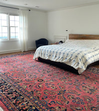 Load image into Gallery viewer, Antique Persian Sarouk 10x15