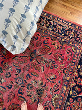 Load image into Gallery viewer, Antique Persian Sarouk 10x15