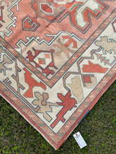 Load image into Gallery viewer, Vintage Turkish Rug 5.8 x 7.4