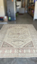 Load image into Gallery viewer, Vintage Turkish Sultanhani Rug 7.5x10.3