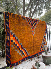 Load image into Gallery viewer, Vintage Turkish Tulu Rug 3'8”x5'3”