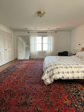 Load image into Gallery viewer, Antique Persian Sarouk 10x15