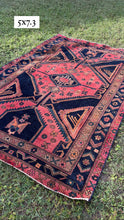 Load image into Gallery viewer, Vintage Persian Rug 5x7.3