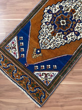 Load image into Gallery viewer, Vintage Turkish Rug 3x4