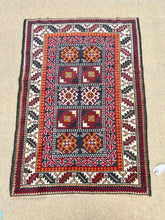 Load image into Gallery viewer, Vintage Turkish Rug 3.4 x4.9