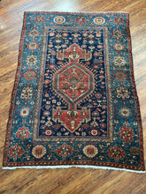 Load image into Gallery viewer, Semi Antique Persian Shiraz Rug 4.4&#39;x6.2&#39;